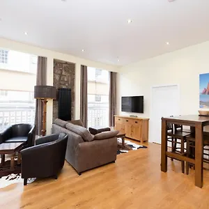 Joivy Stunning Flat Near St Giles Cathedral Edinburgh