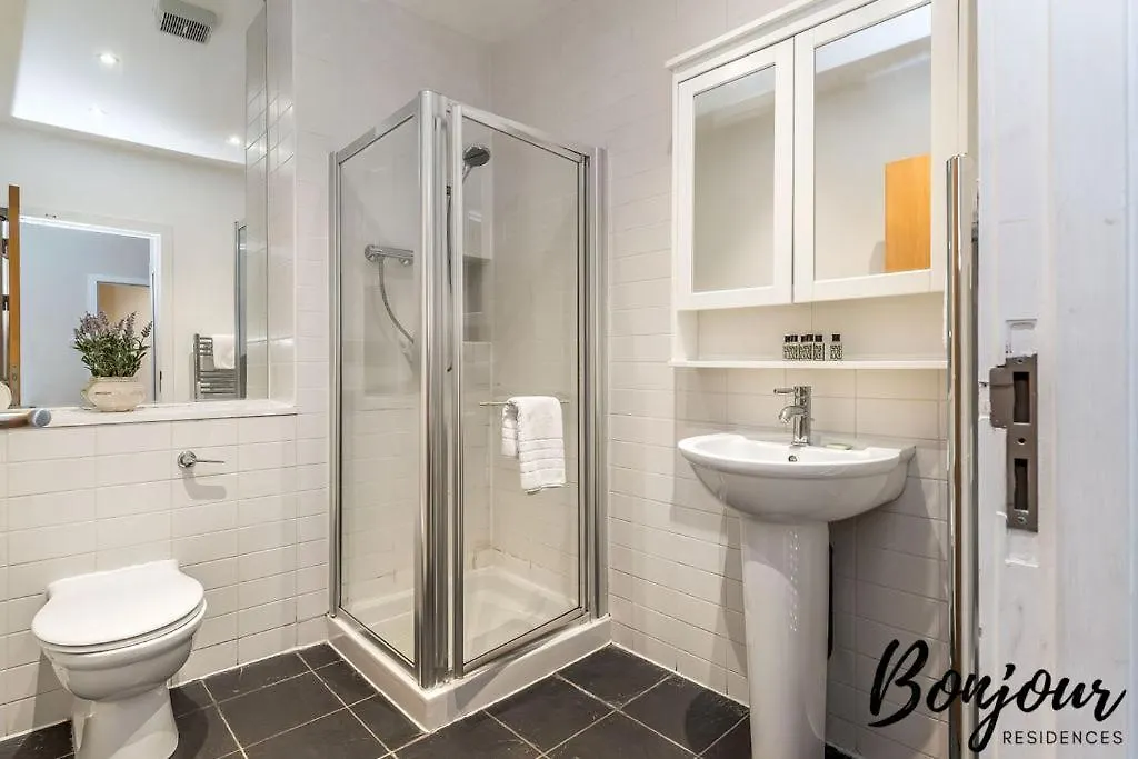 Spacious 2Br-1Ba - Grassmarket - Free Parking By Bonjour Residences Edinburgh