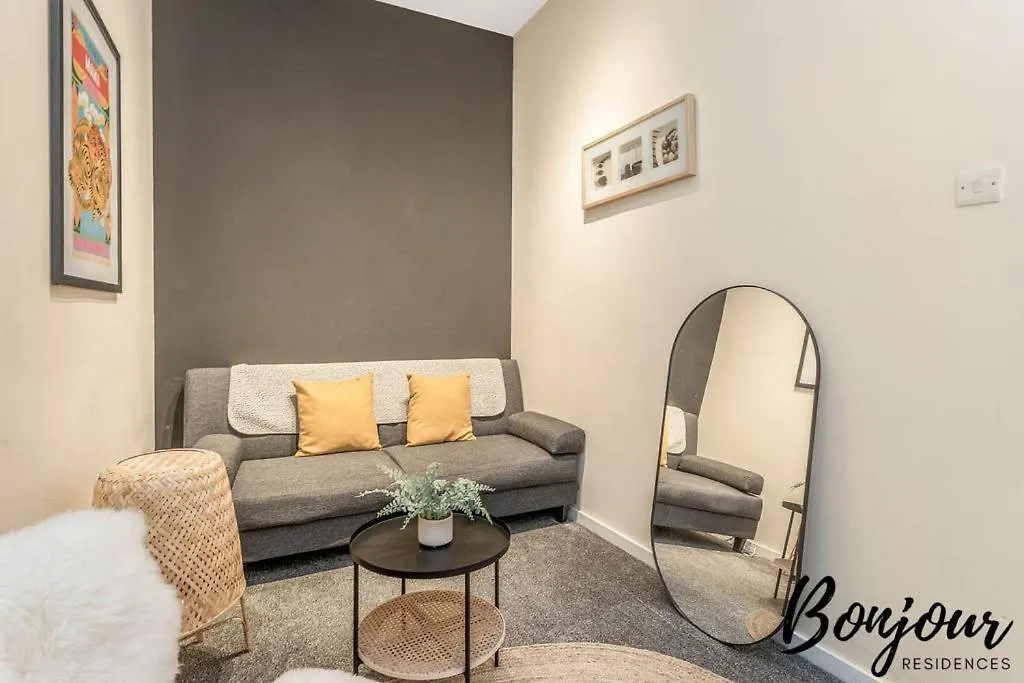 Spacious 2Br-1Ba - Grassmarket - Free Parking By Bonjour Residences Edinburgh 0*,  United Kingdom